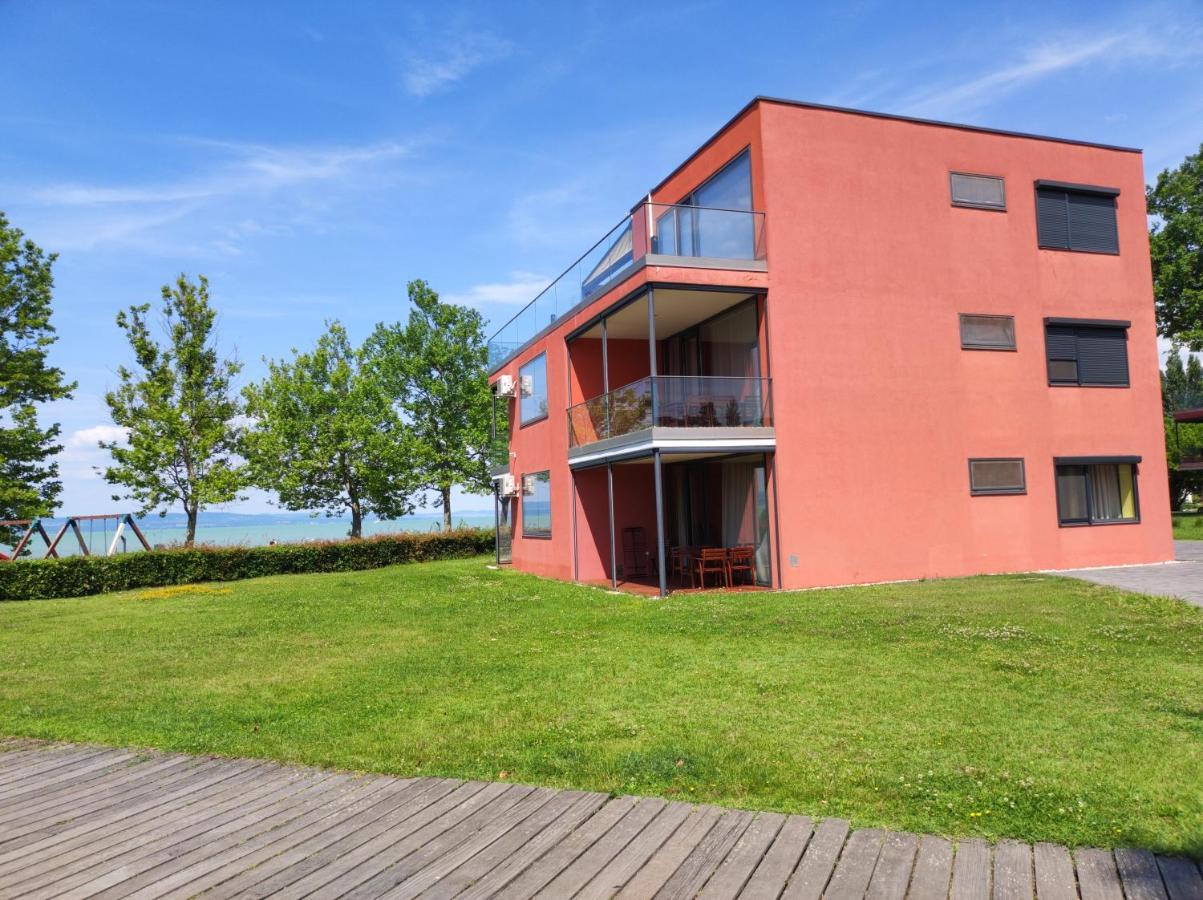 Soleil Apartmanok Balatonlelle Eksteriør billede